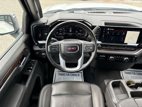 Used 2025 GMC Sierra 1500 SLT AWD/4WD image 9