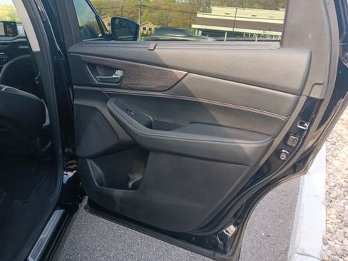 Used 2023 Acura MDX SH-AWD w/ Advance Package image 32