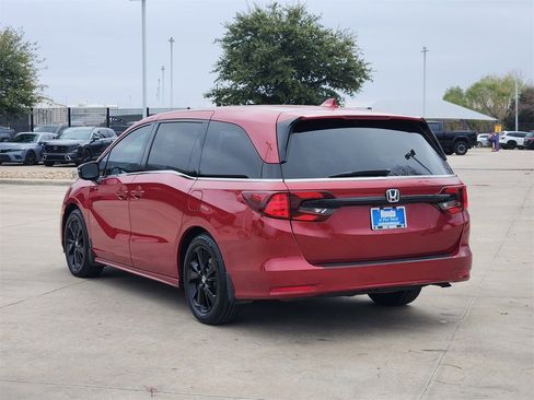 Certified 2023 Honda Odyssey Sport image 7