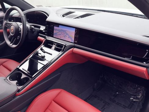 New 2026 Porsche Panamera image 25