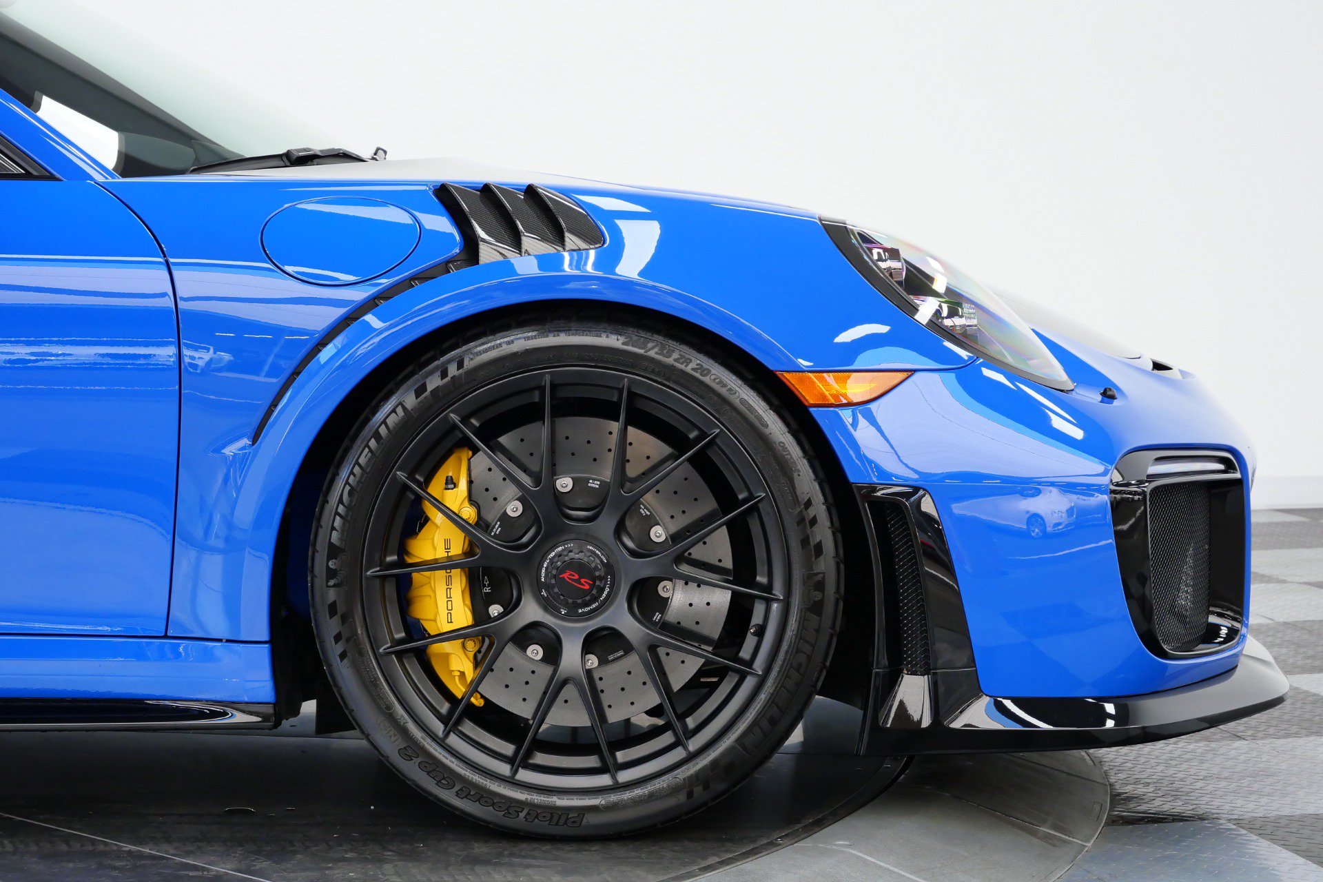 Used 2019 Porsche 911 GT2 RS RWD image 69