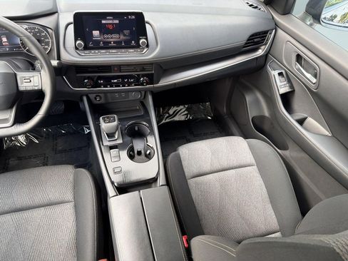 Used 2026 Nissan Rogue SV FWD image 29