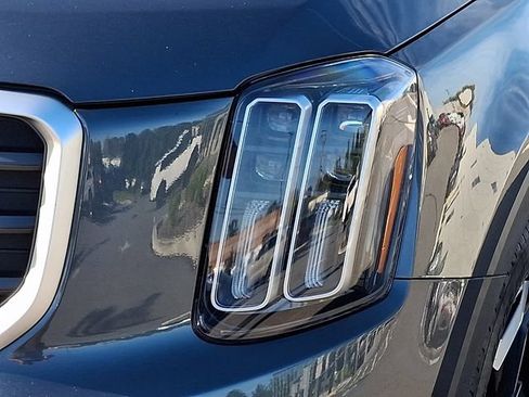 Used 2024 Kia Telluride S w/ S Sunroof Package AWD/4WD image 9