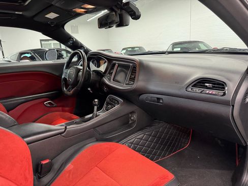 Used 2020 Dodge Challenger R/T Scat Pack RWD image 20