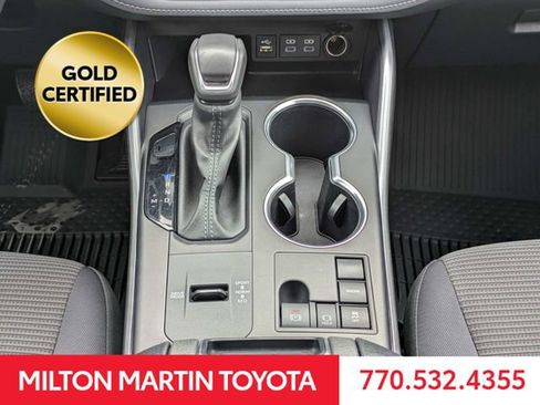 Certified 2024 Toyota Highlander LE FWD image 18