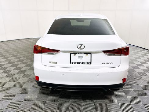 Used 2020 Lexus IS 300 F Sport w/ F Sport Package RWD image 4