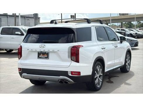 Used 2022 Hyundai Palisade SEL w/ 8P Bench Seat Package FWD image 6