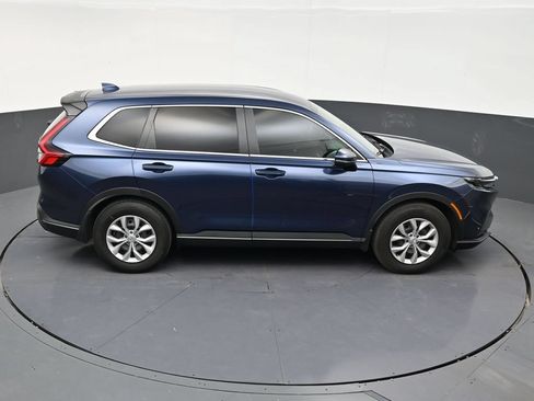 Used 2025 Honda CR-V LX image 16