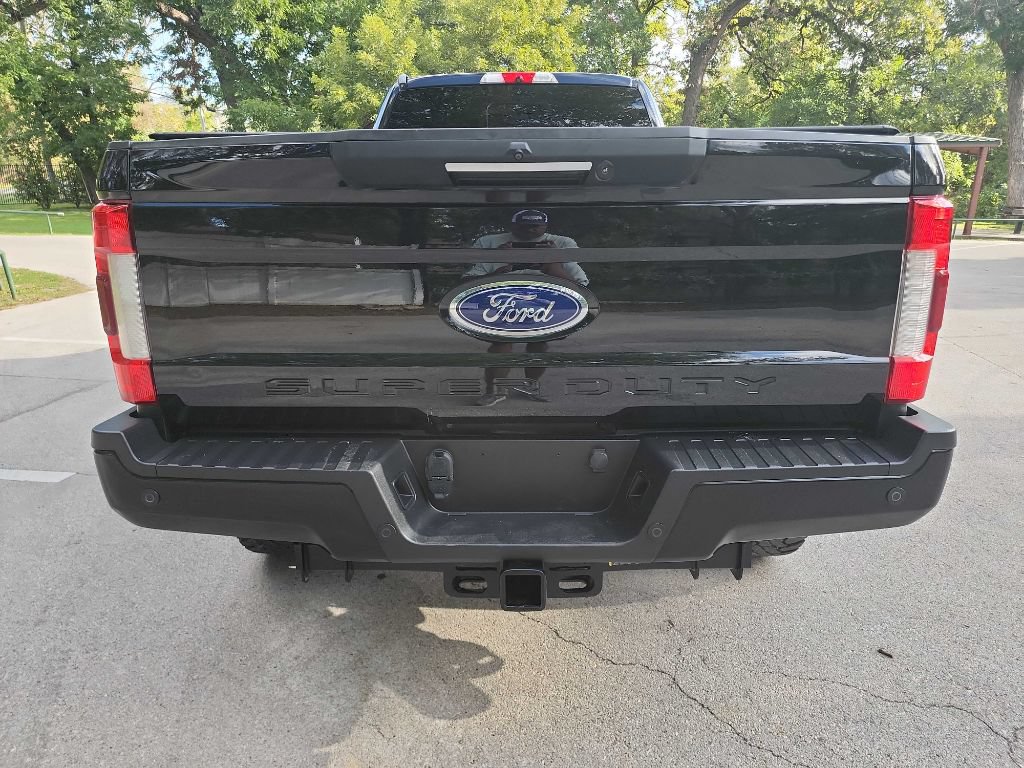 Used 2019 Ford F350 Lariat w/ Lariat Ultimate Package AWD/4WD image 6