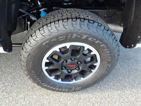 New 2026 Toyota Tacoma TRD Off-Road image 8