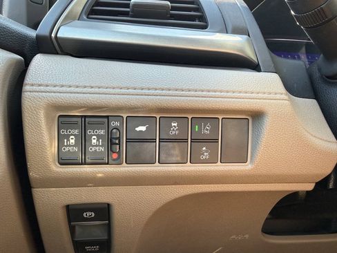 Used 2019 Honda Odyssey EX-L image 16