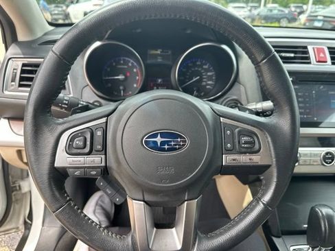 Used 2017 Subaru Outback 2.5i Limited AWD/4WD image 19