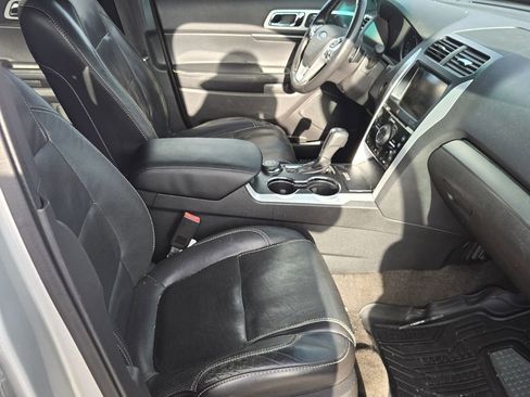 Used 2015 Ford Explorer Sport w/ Equipment Group 401A image 9