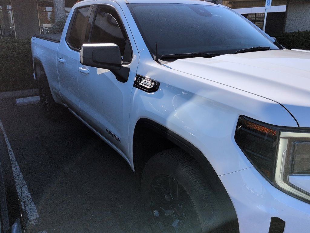 Used 2025 GMC Sierra 1500 Elevation AWD/4WD image 2