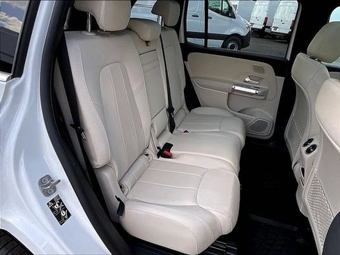 Used 2026 Mercedes-Benz GLB 250 4MATIC image 27