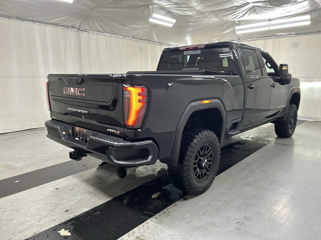 Used 2024 GMC Sierra 2500 AT4 w/ Technology Package AWD/4WD image 2