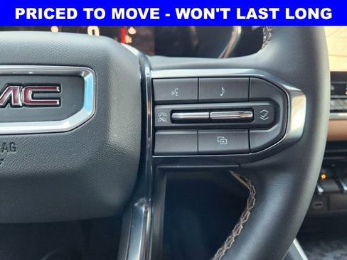 Used 2023 GMC Canyon AT4 image 30
