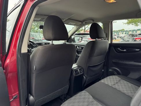 Used 2022 Nissan Rogue Sport SV AWD/4WD image 12