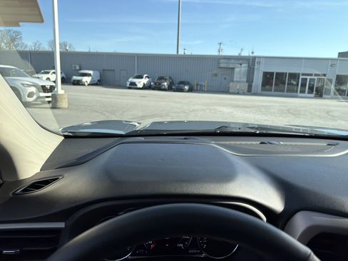 Used 2023 GMC Acadia Denali w/ Denali Technology Package FWD image 58