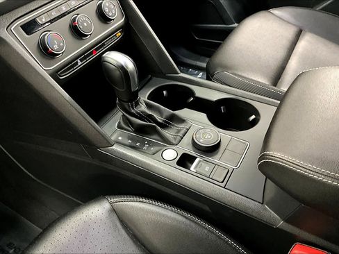 Used 2023 Volkswagen Atlas Cross Sport SE image 20