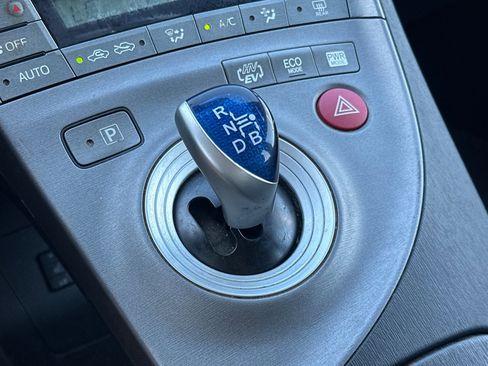 Used 2013 Toyota Prius Plug-In Hybrid image 21