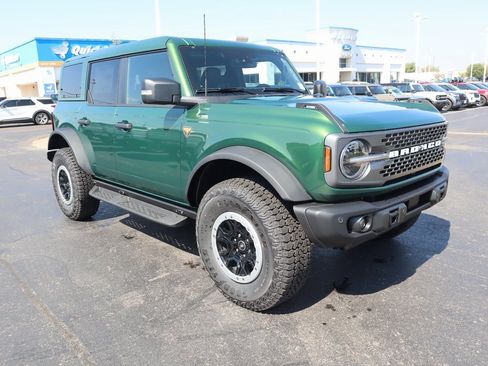 New 2025 Ford Bronco Badlands image 1