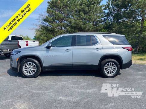 Used 2023 Chevrolet Traverse LT FWD image 3