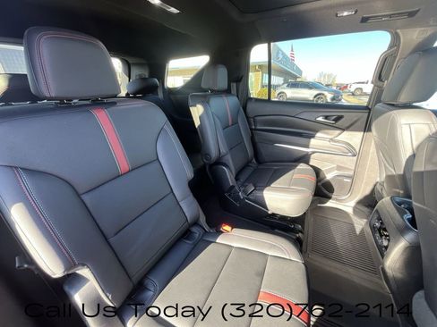 Certified 2024 Chevrolet Traverse RS w/ LPO, Floor Liner Package AWD/4WD image 29