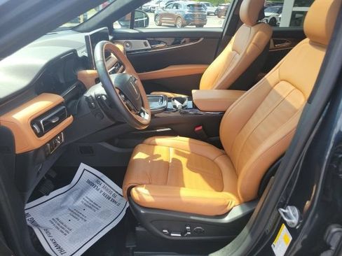 Certified 2023 Lincoln Nautilus Black Label w/ Cargo Utility Package AWD/4WD image 4