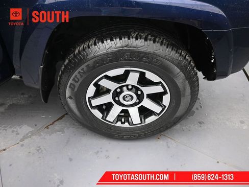 Used 2020 Toyota 4Runner TRD Off-Road Premium w/ Moonroof Package image 37