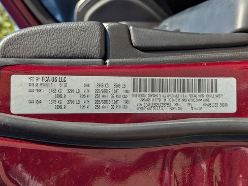 Used 2018 Jeep Grand Cherokee Limited image 33