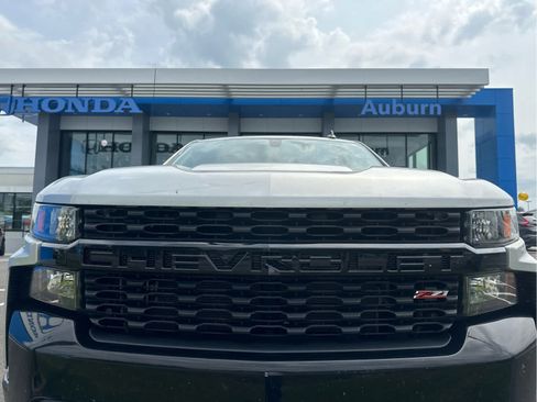 Used 2020 Chevrolet Silverado 1500 Custom Trail Boss w/ Custom Convenience Package AWD/4WD image 3