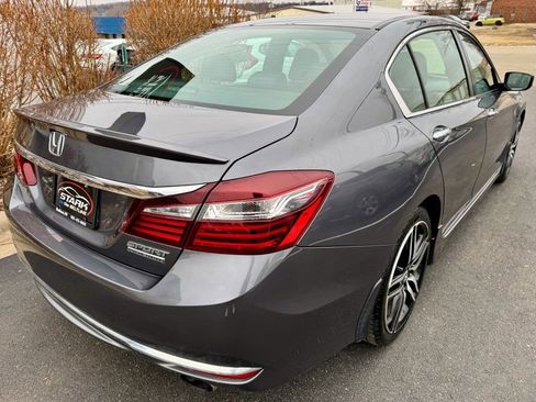 Used 2017 Honda Accord Sport Special Edition image 7