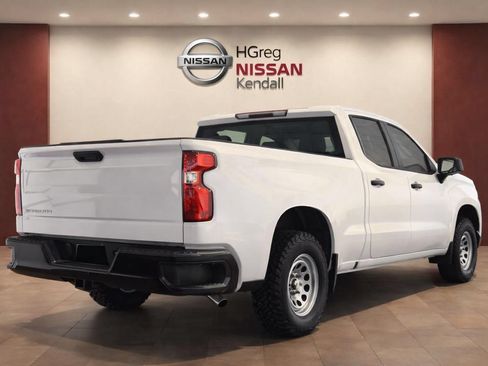 Used 2021 Chevrolet Silverado 1500 W/T AWD/4WD image 4