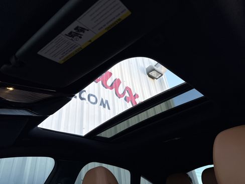 Used 2023 BMW i4 eDrive40 image 19