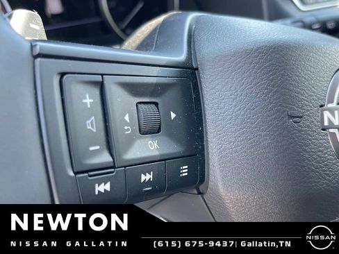 Used 2026 Nissan Rogue SV AWD/4WD image 10