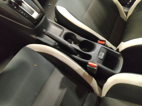 Used 2021 Nissan Versa SV FWD image 26