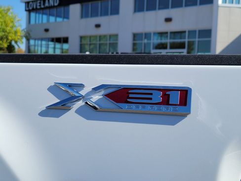 New 2026 GMC Sierra 2500 SLE w/ SLE Value Package; image 9