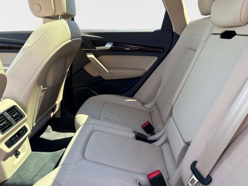 Used 2019 Audi Q5 2.0T Premium w/ Convenience Package image 15