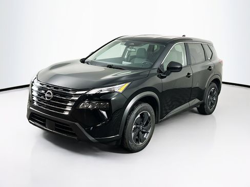Used 2025 Nissan Rogue SV image 3
