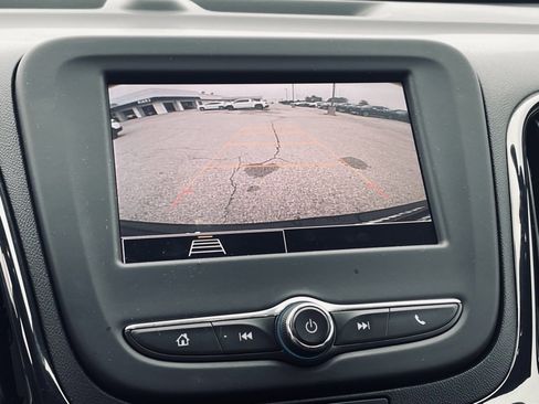 Used 2022 Chevrolet Equinox RS image 14