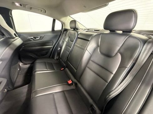 Used 2019 Volvo S60 T6 Momentum w/ Multimedia Package AWD/4WD image 26