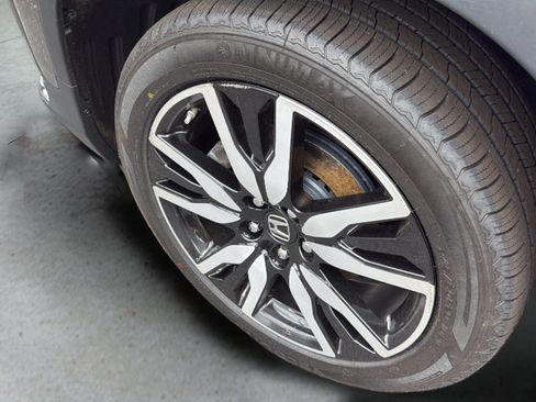 Used 2021 Honda Pilot Touring image 10