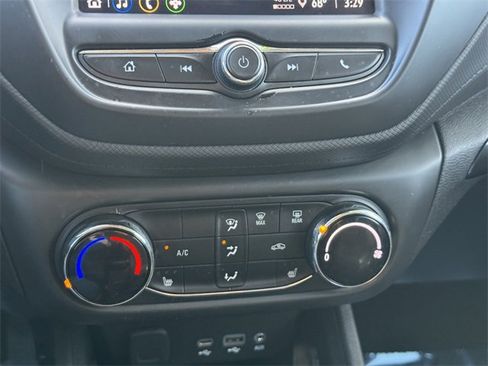 Used 2022 Chevrolet TrailBlazer LT image 14