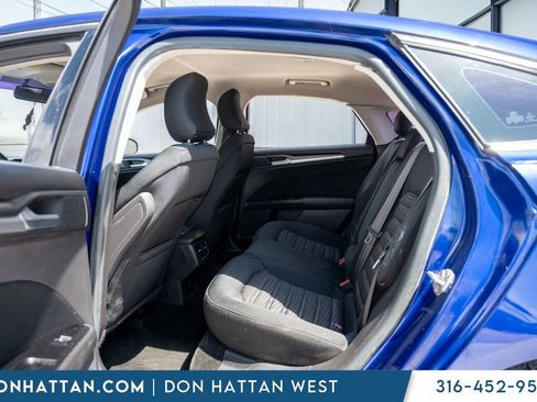 Used 2016 Ford Fusion SE FWD image 19