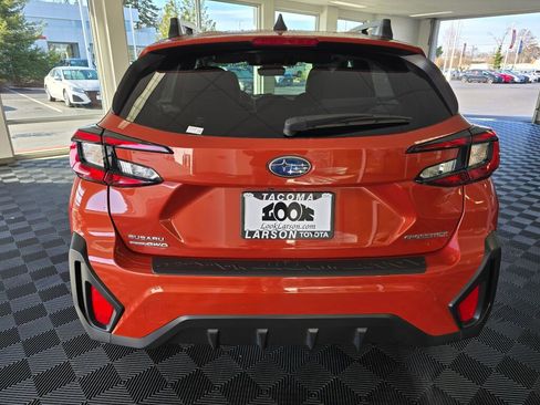 Used 2024 Subaru Crosstrek 2.0i Premium w/ Popular Package #4 image 4