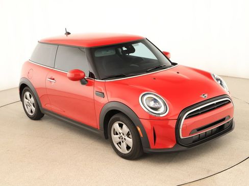 Used 2024 MINI Cooper 2-Door Hardtop FWD image 39