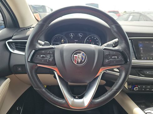 Used 2022 Buick Enclave Essence FWD image 8