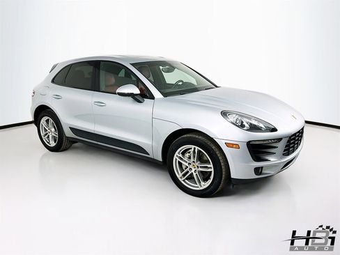 Used 2016 Porsche Macan S image 4