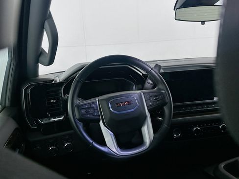 Used 2024 GMC Sierra 1500 Elevation image 18